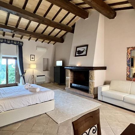Agriturismo Cerrosughero Canino Exteriér fotografie