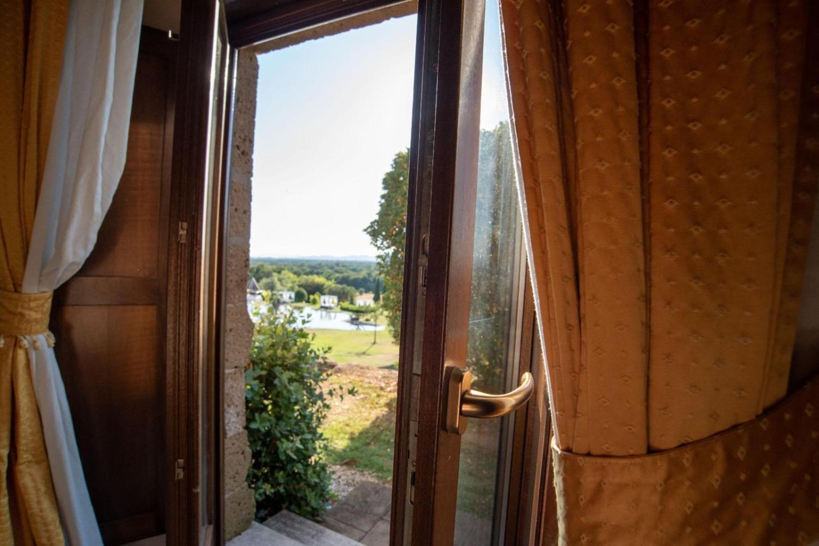 Agriturismo Cerrosughero Canino Exteriér fotografie