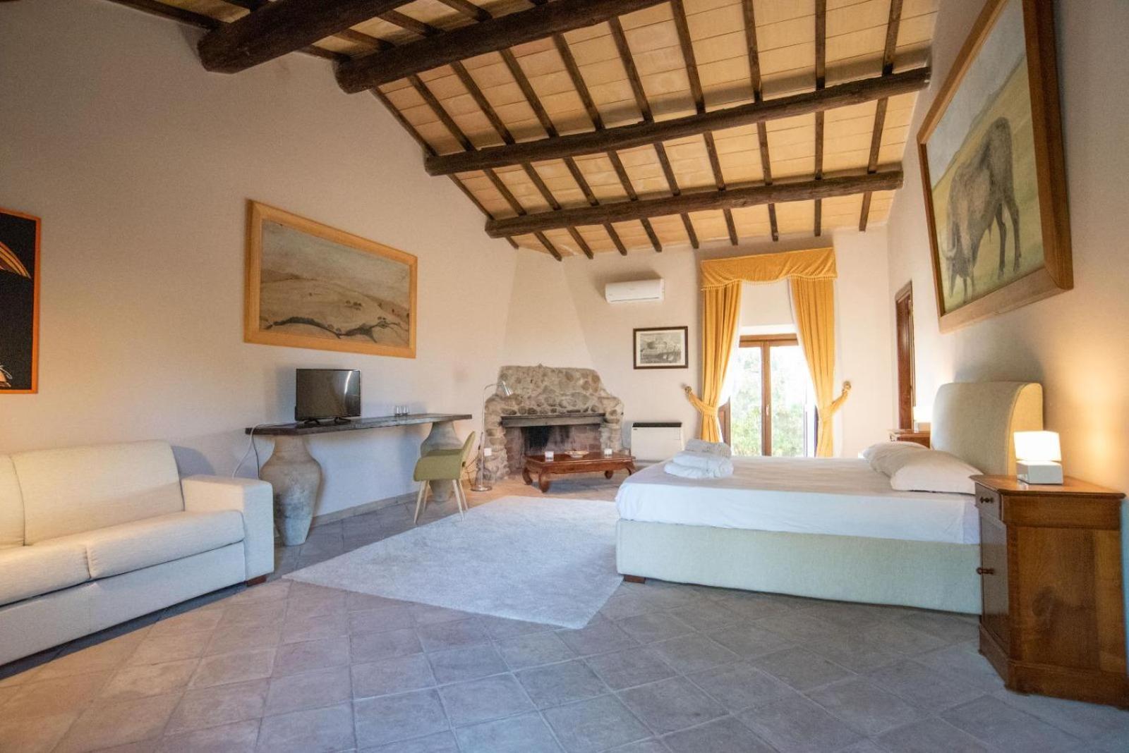 Agriturismo Cerrosughero Canino Exteriér fotografie