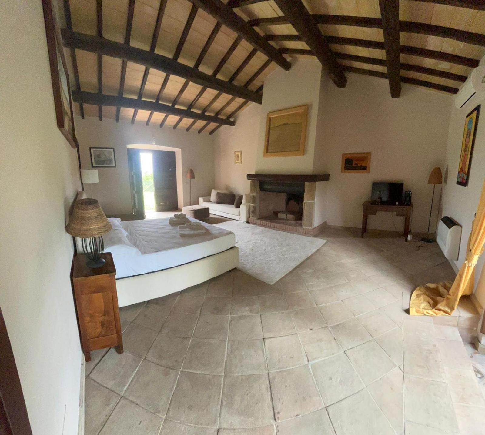 Agriturismo Cerrosughero Canino Exteriér fotografie